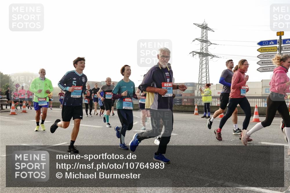 03.10.2026 - Köhlbrandbrückenlauf Michael Burmester http://msf.ph/oto/10764989 03.10.2026 09:18:53 Position 3 3721, 2472, 0 meine-sportfotos.de
