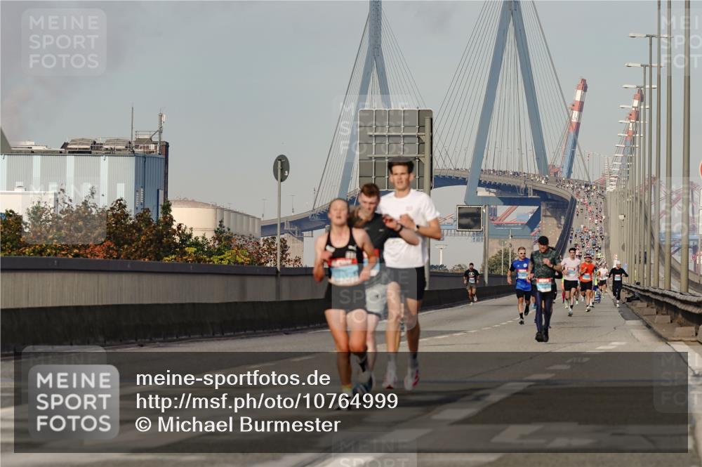 03.10.2026 - Köhlbrandbrückenlauf Michael Burmester http://msf.ph/oto/10764999 03.10.2026 09:41:15 Position 3  meine-sportfotos.de