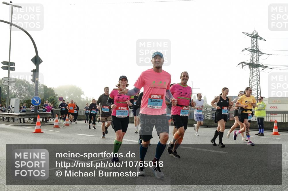 03.10.2026 - Köhlbrandbrückenlauf Michael Burmester http://msf.ph/oto/10765018 03.10.2026 09:19:00 Position 3 1997, 1998, 1999 meine-sportfotos.de