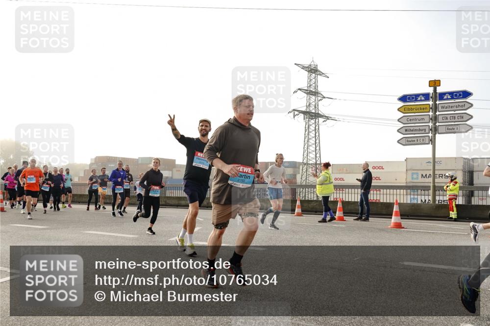 03.10.2026 - Köhlbrandbrückenlauf Michael Burmester http://msf.ph/oto/10765034 03.10.2026 09:19:03 Position 3 2572, 2756 meine-sportfotos.de