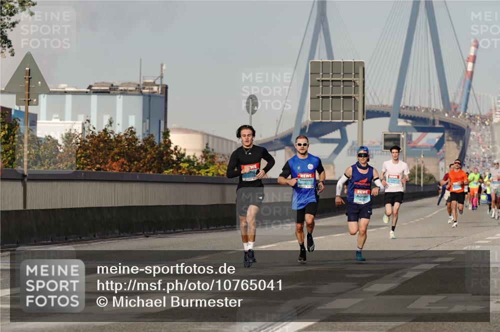 03.10.2026 - Köhlbrandbrückenlauf Michael Burmester http://msf.ph/oto/10765041 03.10.2026 09:41:32 Position 3  meine-sportfotos.de