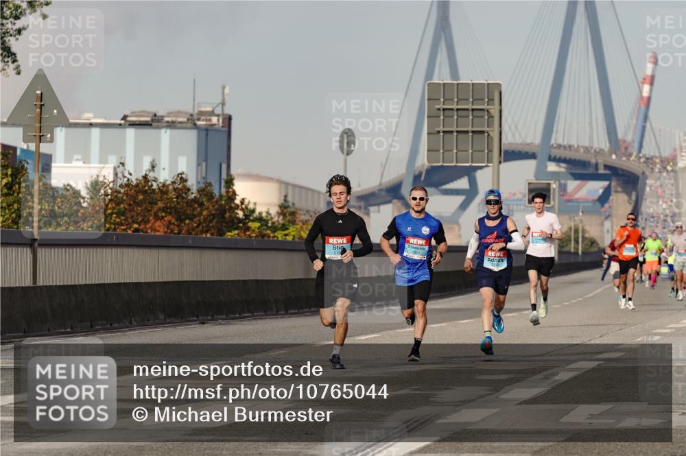 03.10.2026 - Köhlbrandbrückenlauf Michael Burmester http://msf.ph/oto/10765044 03.10.2026 09:41:32 Position 3 2130 meine-sportfotos.de