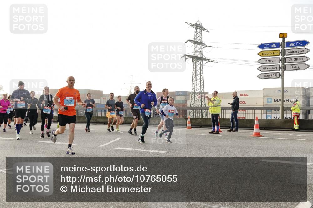 03.10.2026 - Köhlbrandbrückenlauf Michael Burmester http://msf.ph/oto/10765055 03.10.2026 09:19:05 Position 3  meine-sportfotos.de