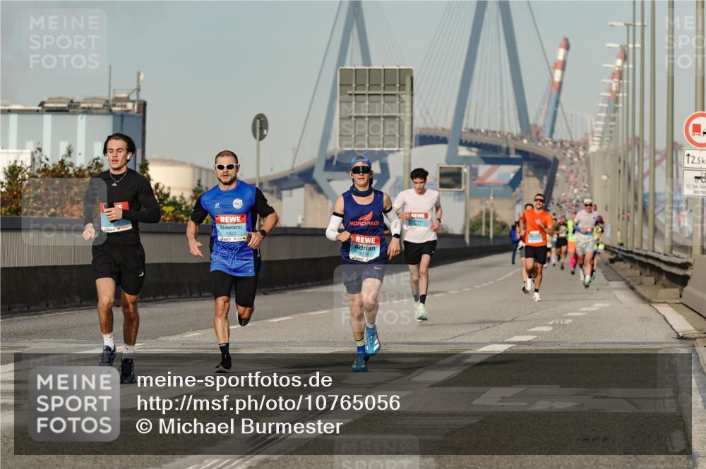 03.10.2026 - Köhlbrandbrückenlauf Michael Burmester http://msf.ph/oto/10765056 03.10.2026 09:41:35 Position 3 1823, 2130, 12, 5 meine-sportfotos.de