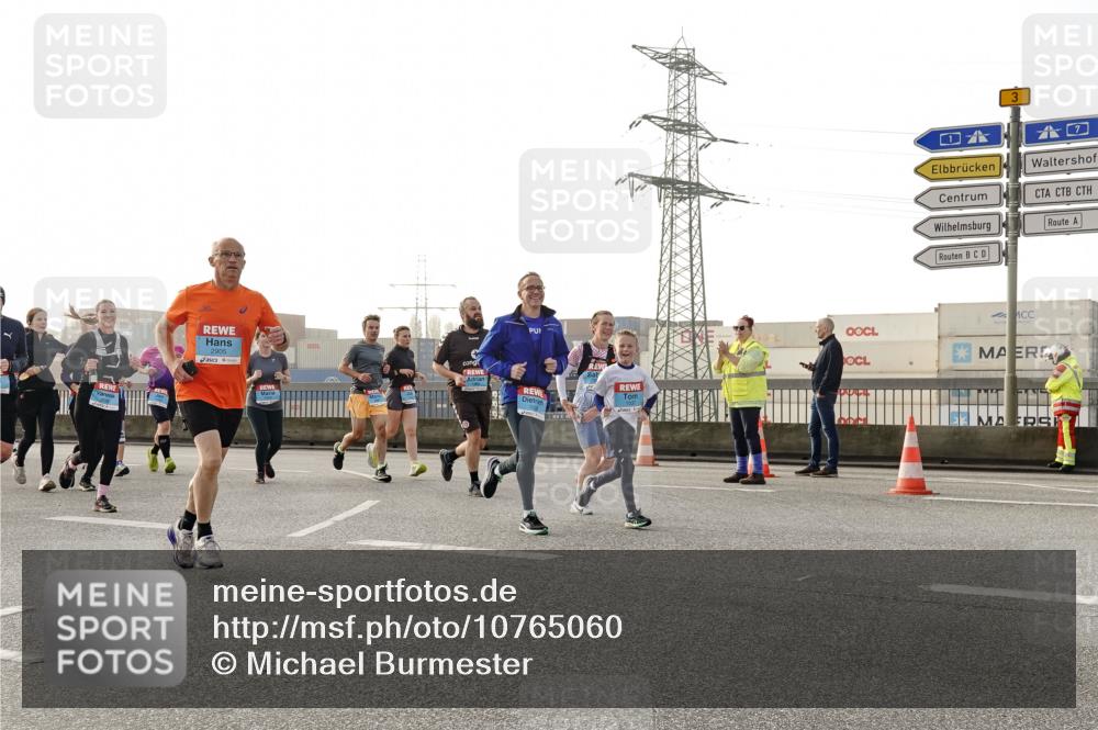 03.10.2026 - Köhlbrandbrückenlauf Michael Burmester http://msf.ph/oto/10765060 03.10.2026 09:19:05 Position 3 2905, 3 meine-sportfotos.de