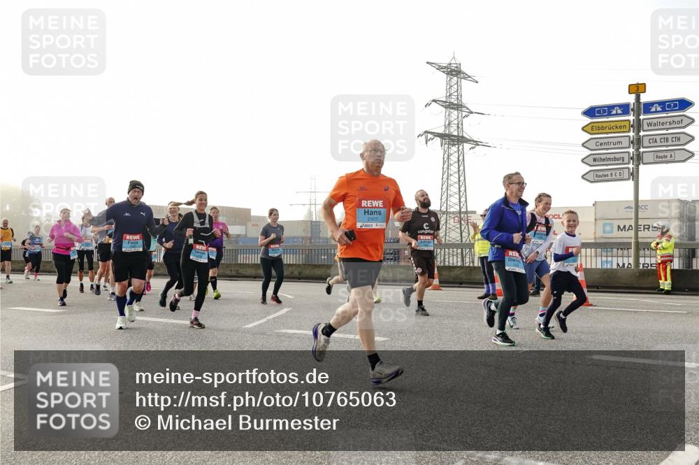 03.10.2026 - Köhlbrandbrückenlauf Michael Burmester http://msf.ph/oto/10765063 03.10.2026 09:19:06 Position 3 2905, 3 meine-sportfotos.de