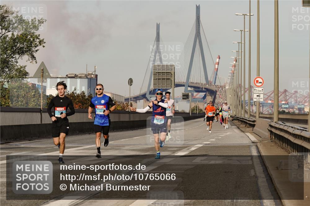 03.10.2026 - Köhlbrandbrückenlauf Michael Burmester http://msf.ph/oto/10765066 03.10.2026 09:41:37 Position 3  meine-sportfotos.de