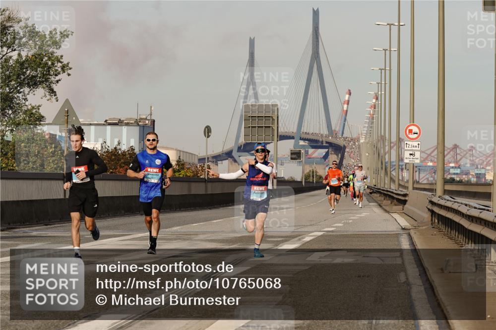 03.10.2026 - Köhlbrandbrückenlauf Michael Burmester http://msf.ph/oto/10765068 03.10.2026 09:41:37 Position 3  meine-sportfotos.de
