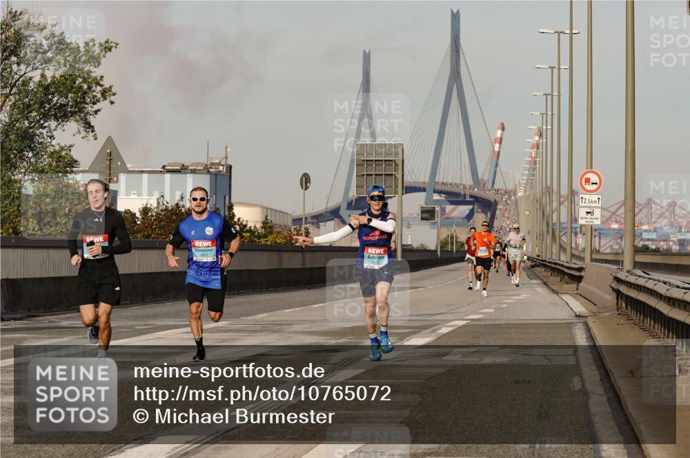 03.10.2026 - Köhlbrandbrückenlauf Michael Burmester http://msf.ph/oto/10765072 03.10.2026 09:41:37 Position 3 12, 5, 1823, 2130 meine-sportfotos.de