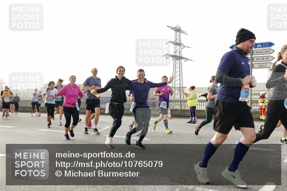 03.10.2026 - Köhlbrandbrückenlauf Michael Burmester http://msf.ph/oto/10765079 03.10.2026 09:19:08 Position 3  meine-sportfotos.de