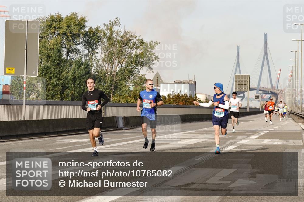 03.10.2026 - Köhlbrandbrückenlauf Michael Burmester http://msf.ph/oto/10765082 03.10.2026 09:41:39 Position 3 2153, 2130 meine-sportfotos.de