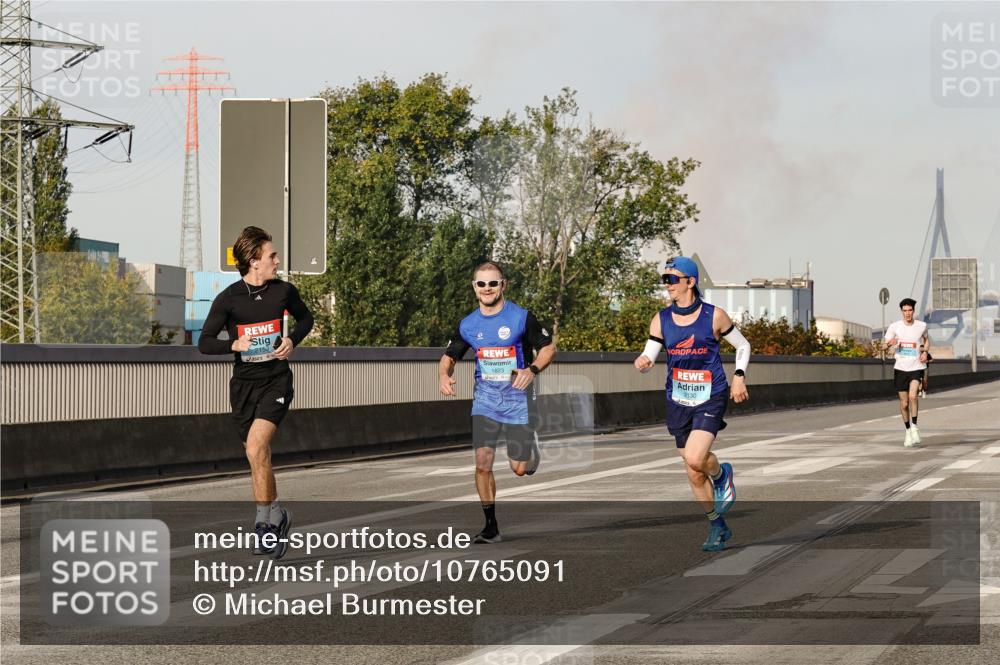 03.10.2026 - Köhlbrandbrückenlauf Michael Burmester http://msf.ph/oto/10765091 03.10.2026 09:41:41 Position 3 2153, 1823, 2130 meine-sportfotos.de