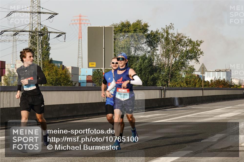 03.10.2026 - Köhlbrandbrückenlauf Michael Burmester http://msf.ph/oto/10765100 03.10.2026 09:41:42 Position 3 2153, 2130 meine-sportfotos.de