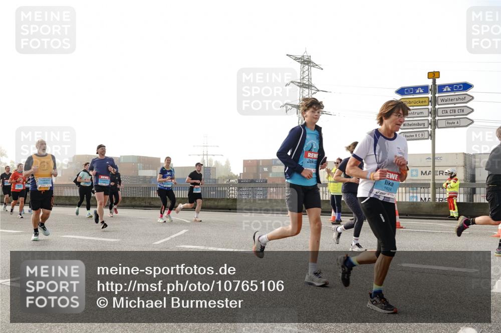 03.10.2026 - Köhlbrandbrückenlauf Michael Burmester http://msf.ph/oto/10765106 03.10.2026 09:19:11 Position 3 1157, 1624 meine-sportfotos.de