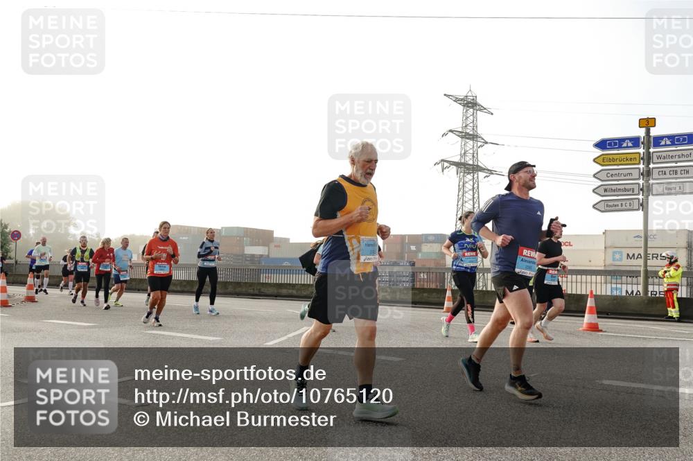 03.10.2026 - Köhlbrandbrückenlauf Michael Burmester http://msf.ph/oto/10765120 03.10.2026 09:19:13 Position 3 26, 3 meine-sportfotos.de