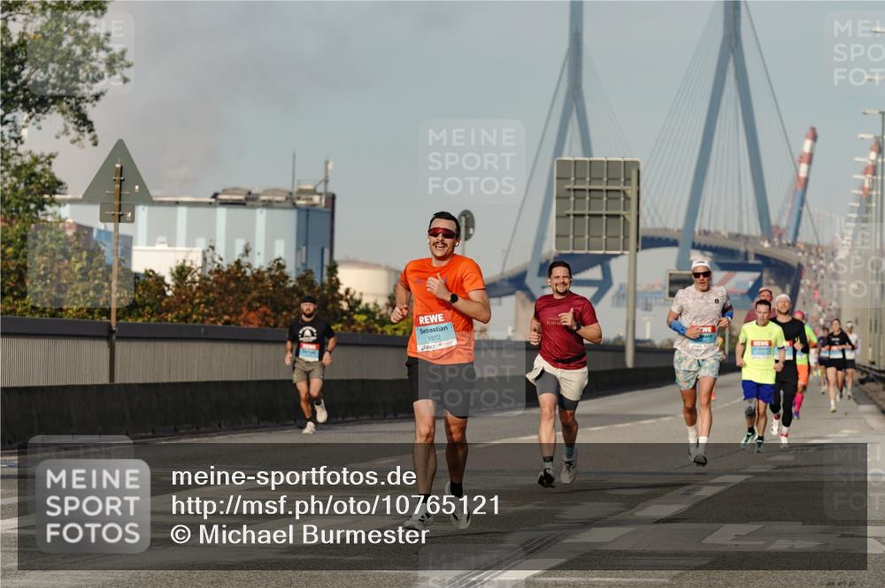 03.10.2026 - Köhlbrandbrückenlauf Michael Burmester http://msf.ph/oto/10765121 03.10.2026 09:41:50 Position 3 1972 meine-sportfotos.de
