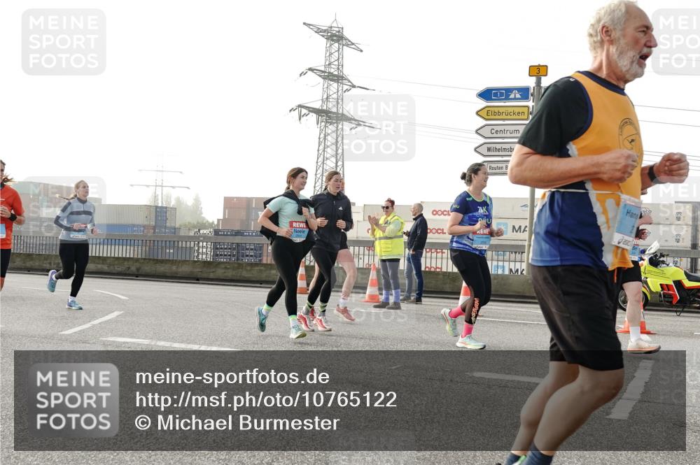 03.10.2026 - Köhlbrandbrückenlauf Michael Burmester http://msf.ph/oto/10765122 03.10.2026 09:19:14 Position 3 2, 2944, 3 meine-sportfotos.de