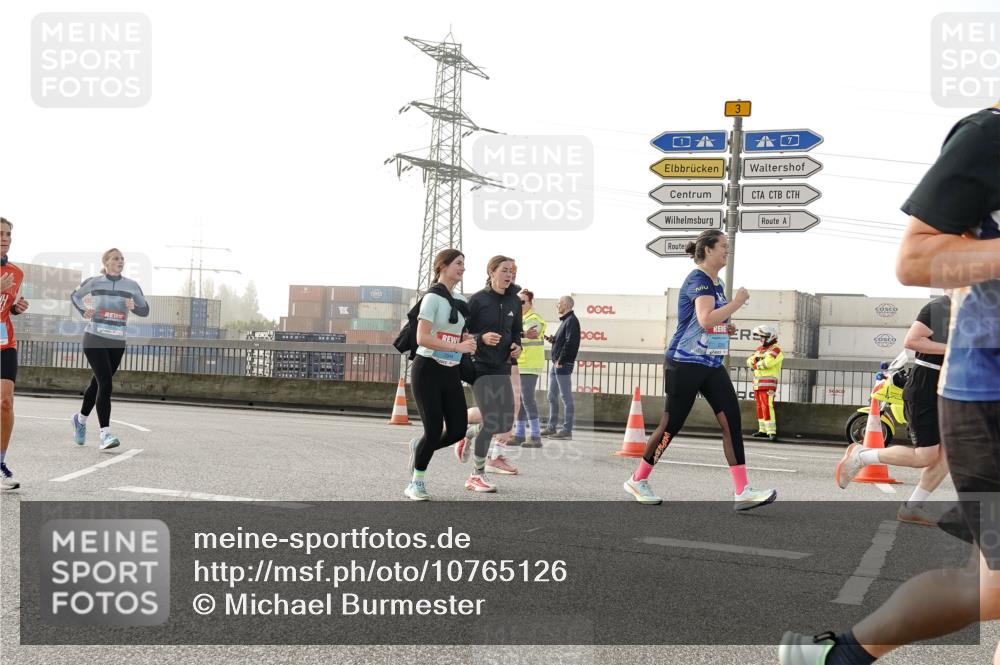 03.10.2026 - Köhlbrandbrückenlauf Michael Burmester http://msf.ph/oto/10765126 03.10.2026 09:19:14 Position 3 3 meine-sportfotos.de