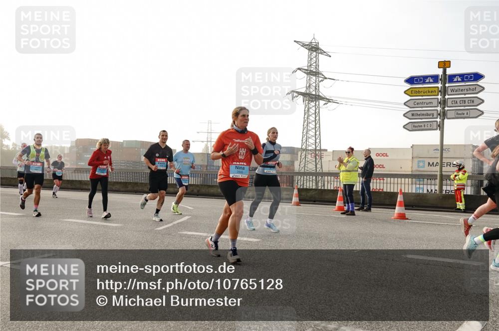 03.10.2026 - Köhlbrandbrückenlauf Michael Burmester http://msf.ph/oto/10765128 03.10.2026 09:19:15 Position 3 2805, 3 meine-sportfotos.de
