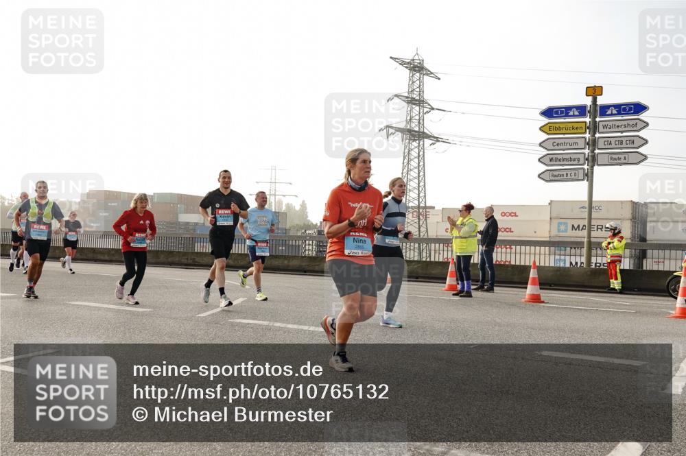 03.10.2026 - Köhlbrandbrückenlauf Michael Burmester http://msf.ph/oto/10765132 03.10.2026 09:19:15 Position 3 2805, 3 meine-sportfotos.de