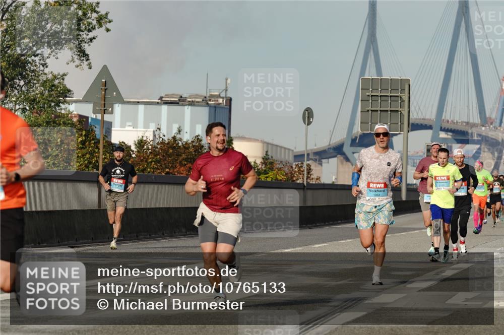 03.10.2026 - Köhlbrandbrückenlauf Michael Burmester http://msf.ph/oto/10765133 03.10.2026 09:41:54 Position 3 42, 195, 1064, 2135 meine-sportfotos.de