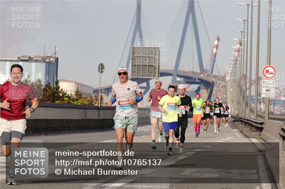 03.10.2026 - Köhlbrandbrückenlauf Michael Burmester http://msf.ph/oto/10765137 03.10.2026 09:41:55 Position 3 47, 195, 1064, 12, 5 meine-sportfotos.de