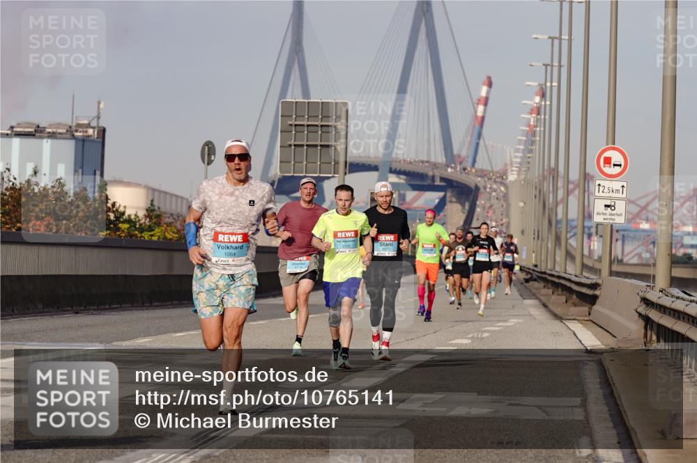 03.10.2026 - Köhlbrandbrückenlauf Michael Burmester http://msf.ph/oto/10765141 03.10.2026 09:41:56 Position 3 1064, 2077, 12, 5 meine-sportfotos.de