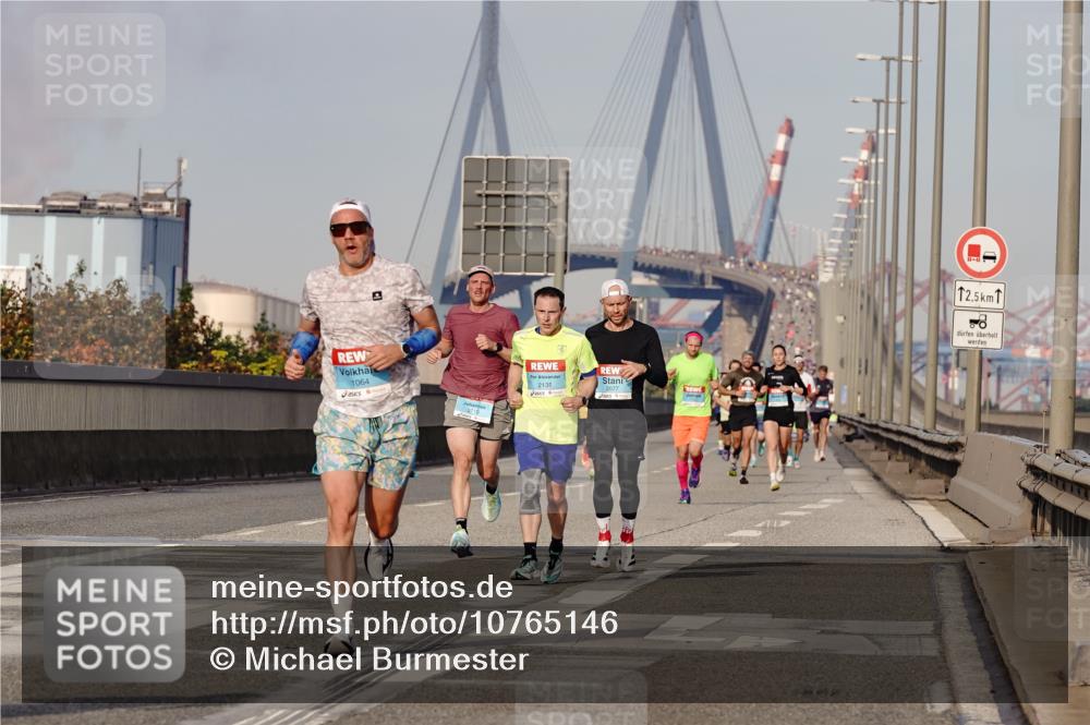 03.10.2026 - Köhlbrandbrückenlauf Michael Burmester http://msf.ph/oto/10765146 03.10.2026 09:41:57 Position 3 1064, 3710, 2135, 12, 5 meine-sportfotos.de