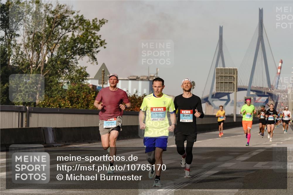 03.10.2026 - Köhlbrandbrückenlauf Michael Burmester http://msf.ph/oto/10765170 03.10.2026 09:42:02 Position 3 3710, 2135, 2077 meine-sportfotos.de