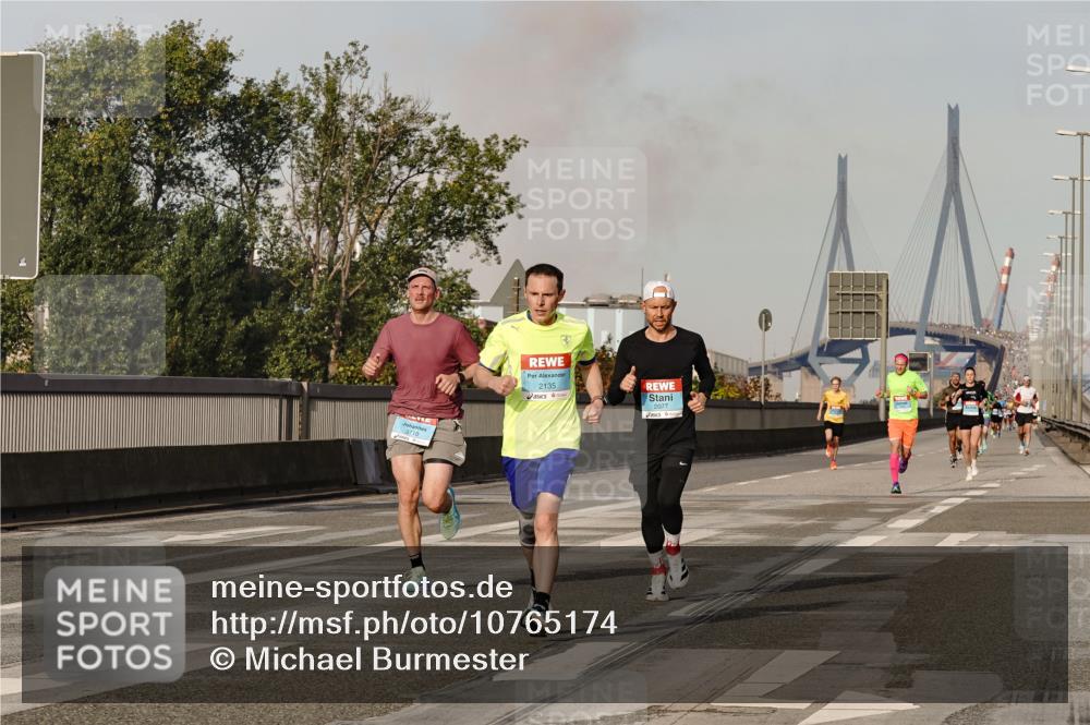 03.10.2026 - Köhlbrandbrückenlauf Michael Burmester http://msf.ph/oto/10765174 03.10.2026 09:42:03 Position 3 3710, 2135 meine-sportfotos.de
