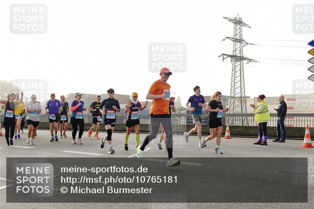 03.10.2026 - Köhlbrandbrückenlauf Michael Burmester http://msf.ph/oto/10765181 03.10.2026 09:19:23 Position 3 2618 meine-sportfotos.de