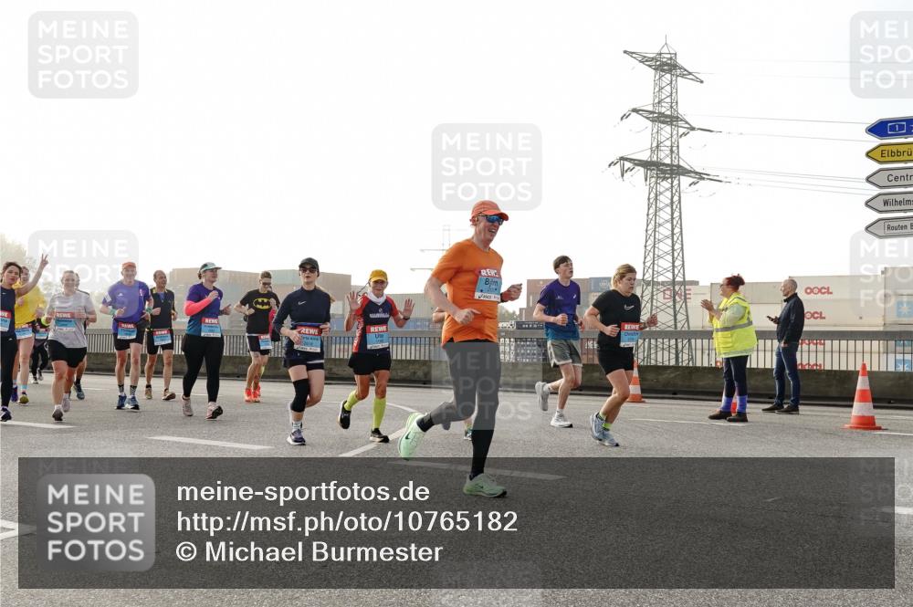 03.10.2026 - Köhlbrandbrückenlauf Michael Burmester http://msf.ph/oto/10765182 03.10.2026 09:19:23 Position 3 2618, 1 meine-sportfotos.de