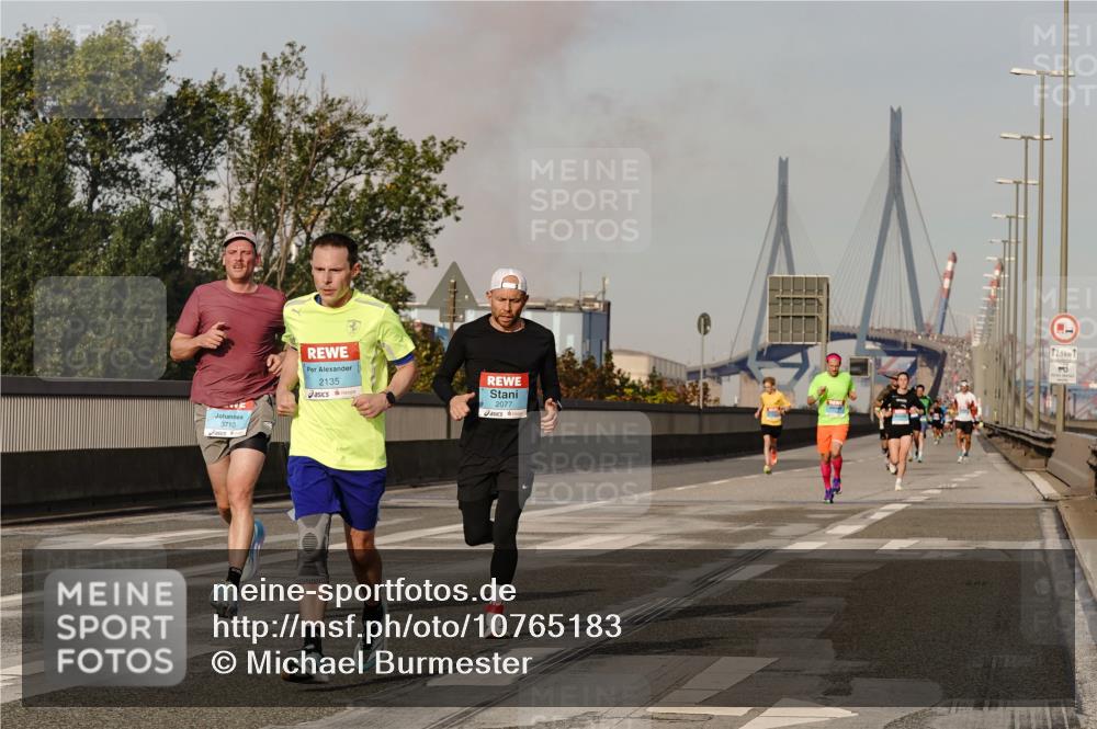 03.10.2026 - Köhlbrandbrückenlauf Michael Burmester http://msf.ph/oto/10765183 03.10.2026 09:42:04 Position 3 3710, 2135, 2077, 12, 5 meine-sportfotos.de