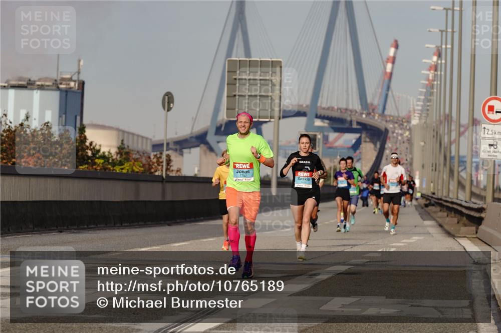 03.10.2026 - Köhlbrandbrückenlauf Michael Burmester http://msf.ph/oto/10765189 03.10.2026 09:42:06 Position 3 1702, 1425, 12, 5 meine-sportfotos.de