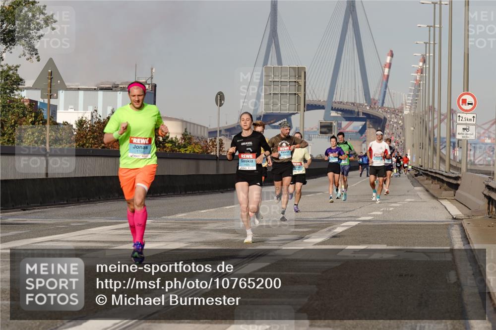 03.10.2026 - Köhlbrandbrückenlauf Michael Burmester http://msf.ph/oto/10765200 03.10.2026 09:42:10 Position 3 1702, 1425, 12, 5, 58 meine-sportfotos.de