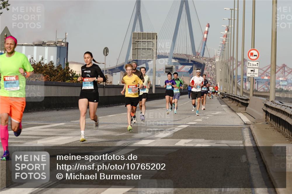 03.10.2026 - Köhlbrandbrückenlauf Michael Burmester http://msf.ph/oto/10765202 03.10.2026 09:42:12 Position 3 1702, 1425, 12, 5 meine-sportfotos.de