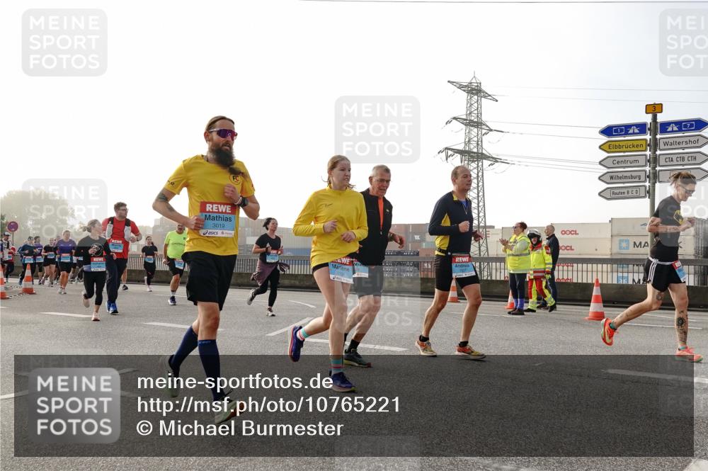 03.10.2026 - Köhlbrandbrückenlauf Michael Burmester http://msf.ph/oto/10765221 03.10.2026 09:19:27 Position 3 9, 3019, 11104, 3 meine-sportfotos.de