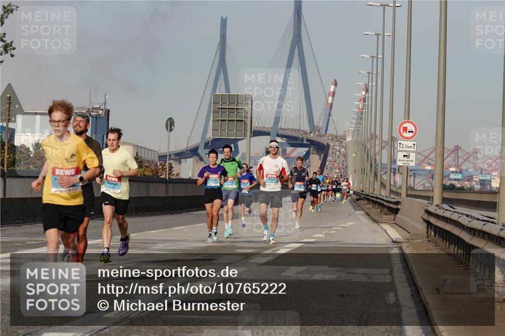 03.10.2026 - Köhlbrandbrückenlauf Michael Burmester http://msf.ph/oto/10765222 03.10.2026 09:42:17 Position 3 12, 5 meine-sportfotos.de