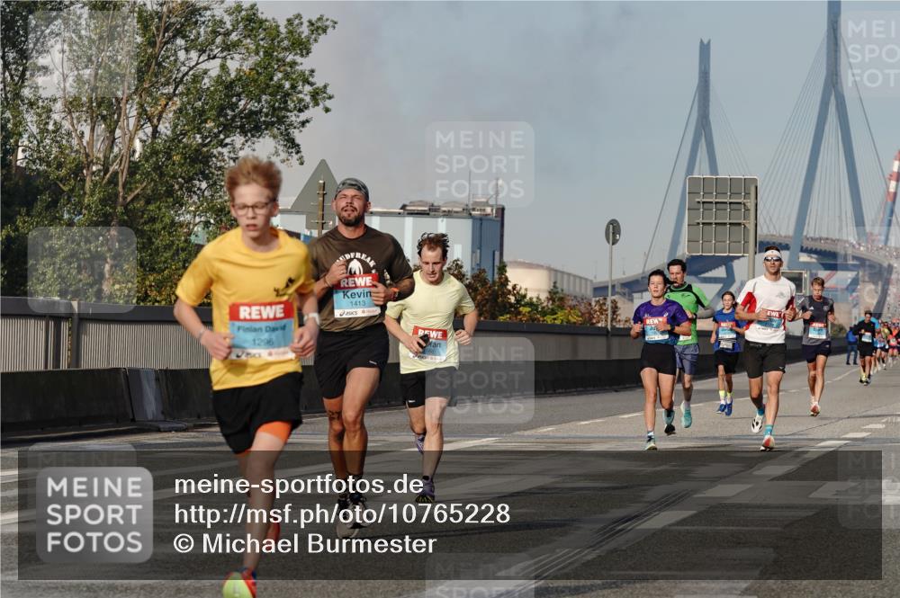 03.10.2026 - Köhlbrandbrückenlauf Michael Burmester http://msf.ph/oto/10765228 03.10.2026 09:42:18 Position 3 1296, 1413, 166 meine-sportfotos.de