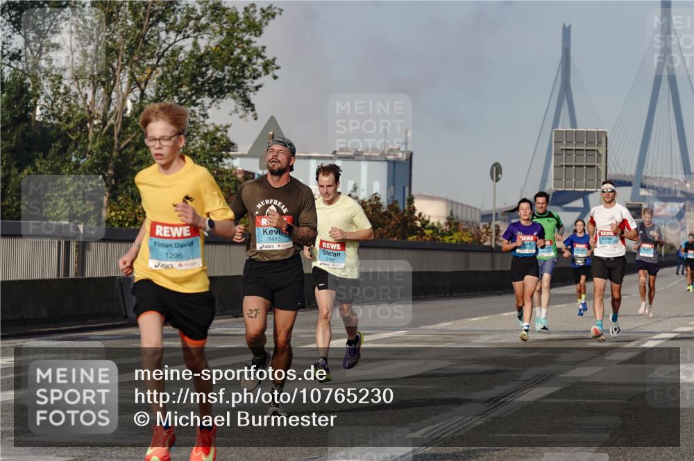 03.10.2026 - Köhlbrandbrückenlauf Michael Burmester http://msf.ph/oto/10765230 03.10.2026 09:42:19 Position 3 1296, 27, 1413, 2166 meine-sportfotos.de