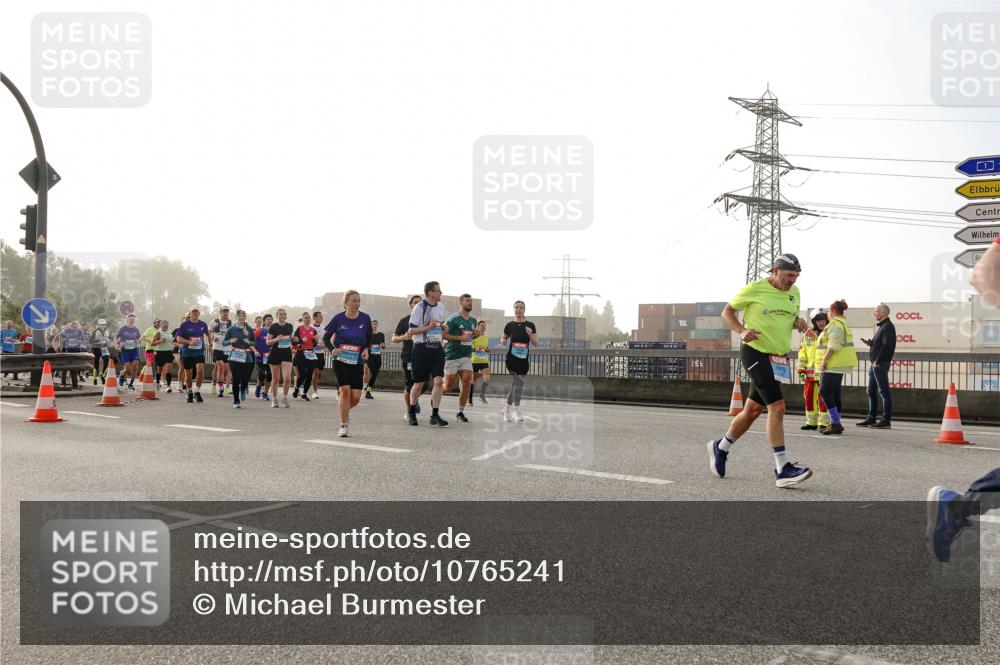 03.10.2026 - Köhlbrandbrückenlauf Michael Burmester http://msf.ph/oto/10765241 03.10.2026 09:19:30 Position 3 1 meine-sportfotos.de