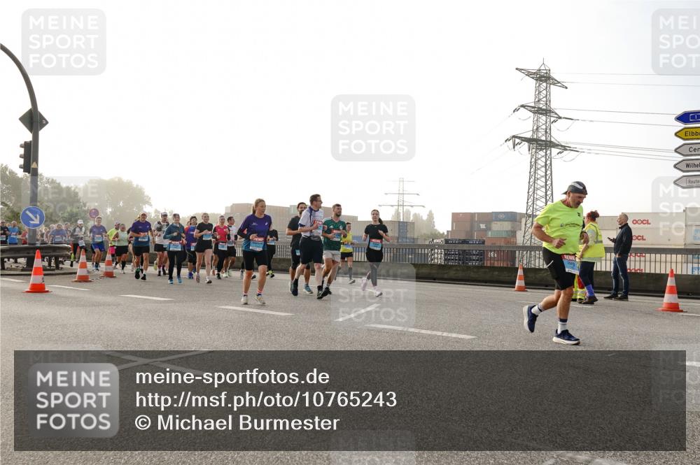 03.10.2026 - Köhlbrandbrückenlauf Michael Burmester http://msf.ph/oto/10765243 03.10.2026 09:19:30 Position 3 1 meine-sportfotos.de