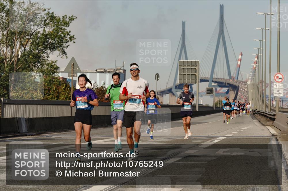 03.10.2026 - Köhlbrandbrückenlauf Michael Burmester http://msf.ph/oto/10765249 03.10.2026 09:42:23 Position 3 1357, 2045, 2125, 12, 5 meine-sportfotos.de