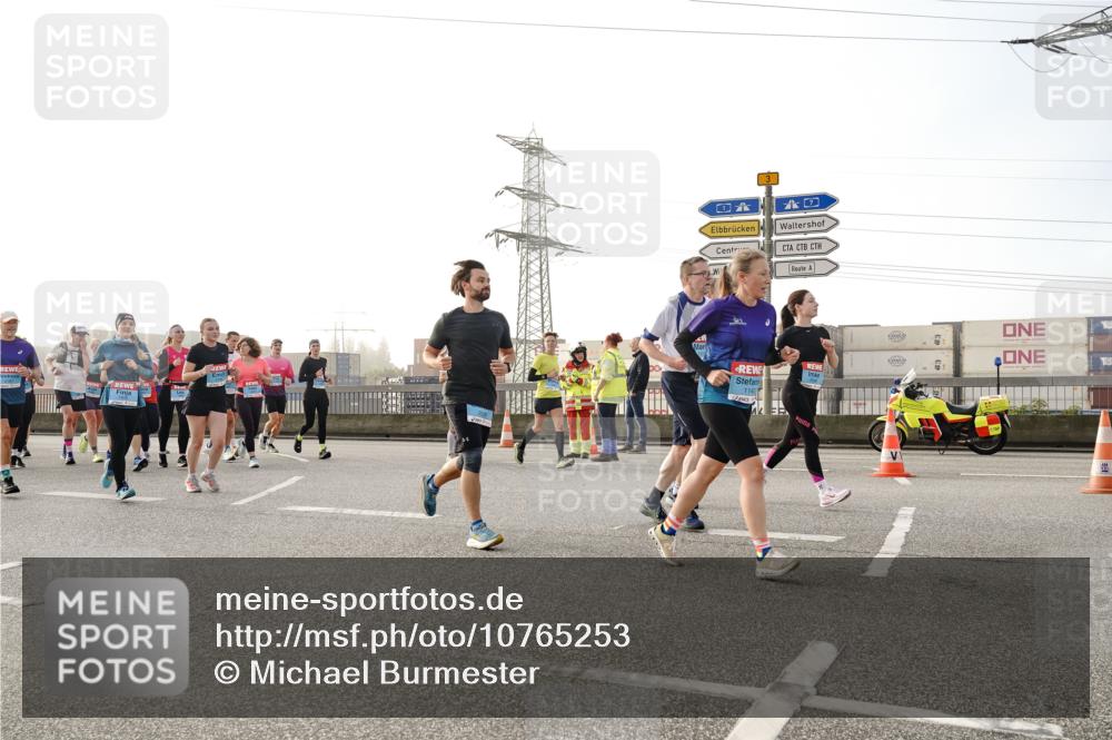 03.10.2026 - Köhlbrandbrückenlauf Michael Burmester http://msf.ph/oto/10765253 03.10.2026 09:19:33 Position 3 1143 meine-sportfotos.de
