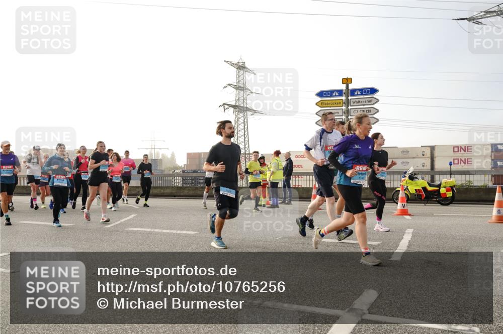 03.10.2026 - Köhlbrandbrückenlauf Michael Burmester http://msf.ph/oto/10765256 03.10.2026 09:19:33 Position 3 1143 meine-sportfotos.de