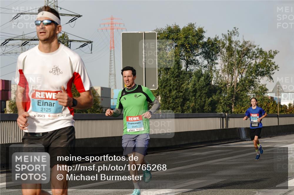 03.10.2026 - Köhlbrandbrückenlauf Michael Burmester http://msf.ph/oto/10765268 03.10.2026 09:42:29 Position 3 2125, 2045, 2278 meine-sportfotos.de