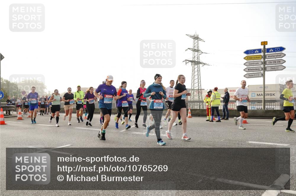 03.10.2026 - Köhlbrandbrückenlauf Michael Burmester http://msf.ph/oto/10765269 03.10.2026 09:19:34 Position 3  meine-sportfotos.de
