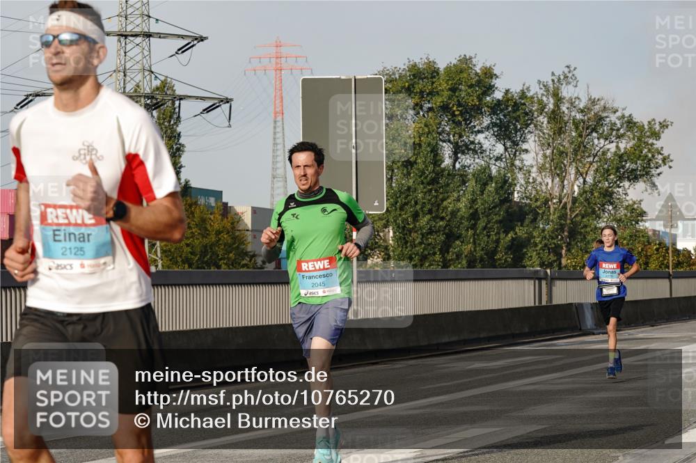 03.10.2026 - Köhlbrandbrückenlauf Michael Burmester http://msf.ph/oto/10765270 03.10.2026 09:42:29 Position 3 2125, 2045, 2278 meine-sportfotos.de