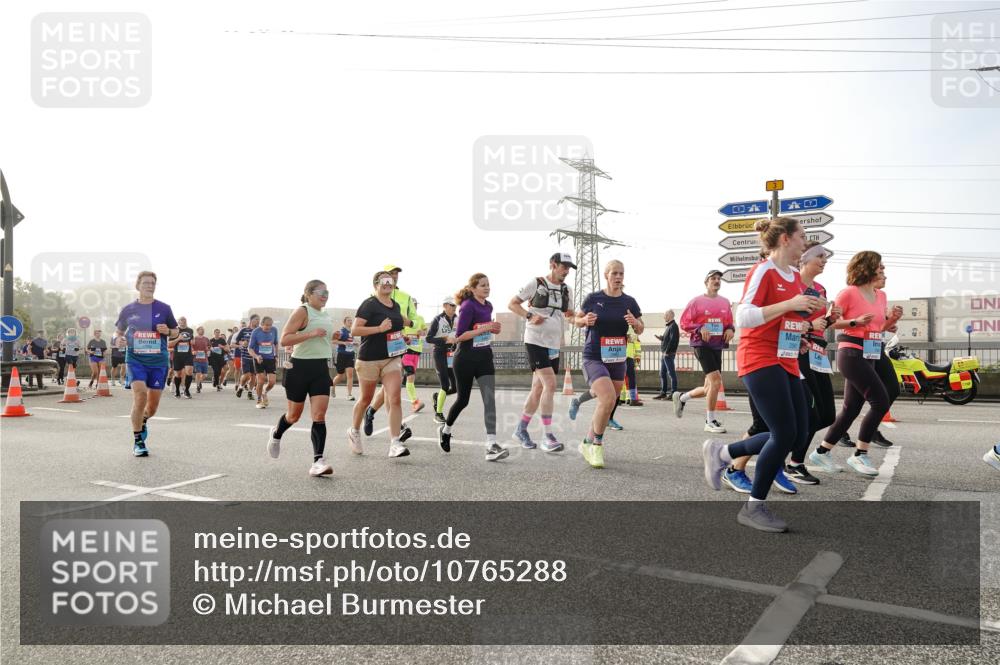 03.10.2026 - Köhlbrandbrückenlauf Michael Burmester http://msf.ph/oto/10765288 03.10.2026 09:19:36 Position 3 4 meine-sportfotos.de