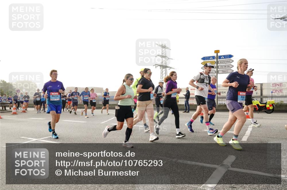 03.10.2026 - Köhlbrandbrückenlauf Michael Burmester http://msf.ph/oto/10765293 03.10.2026 09:19:37 Position 3 4 meine-sportfotos.de